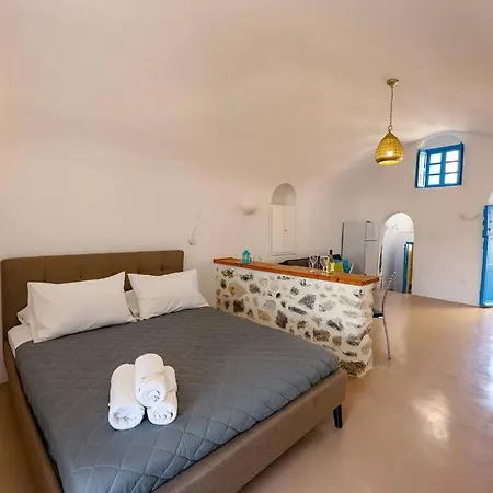 Kastelli , Santorini House For 4 Persons By Mps *