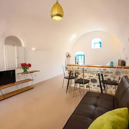 Dom wakacyjny Kastelli , Santorini House For 4 Persons By Mps