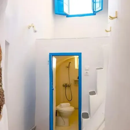 Dom wakacyjny Kastelli , Santorini House For 4 Persons By Mps *
